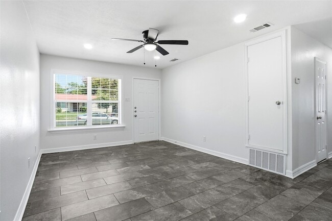 Photo - 1013 Irion Dr