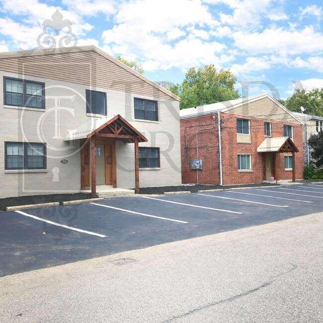Photo - Avail July 1: 2BR Apt in Crafton, 1 Off Street Parking, AC, W/D included, Quartz Countertops, DW,... Unidad BRO610-B