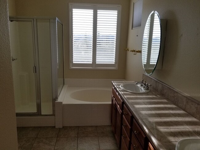 Photo - 7431 Earlsmoore Dr