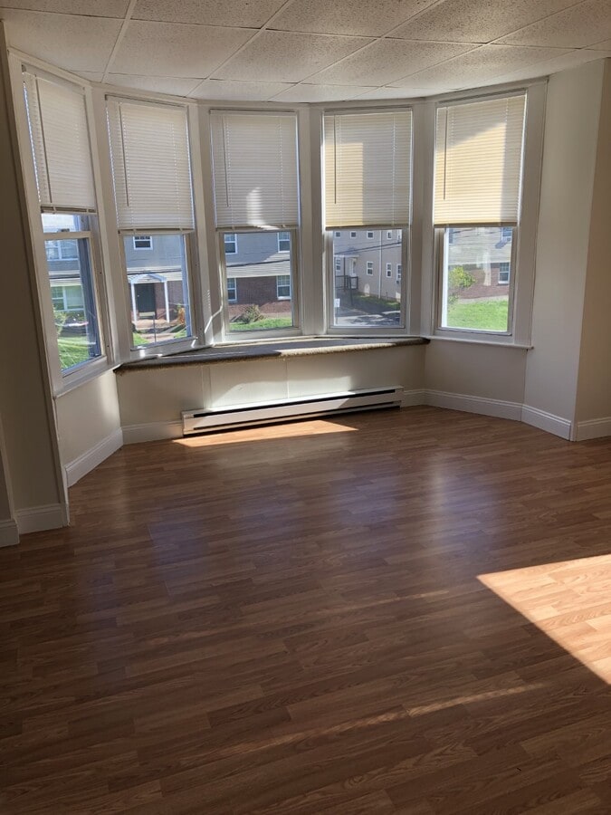 Living Room - 156 Main St Unit 2nd Floor