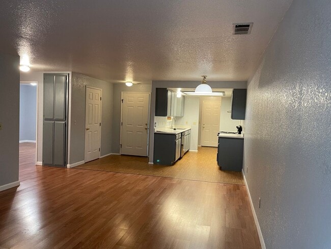 1391 SW Kokanee Ln