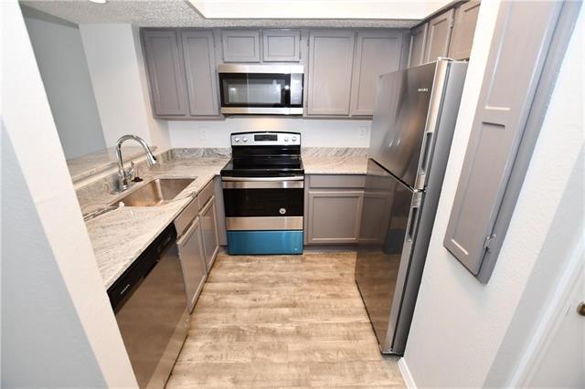 Photo - 9835 Walnut St Unit 108