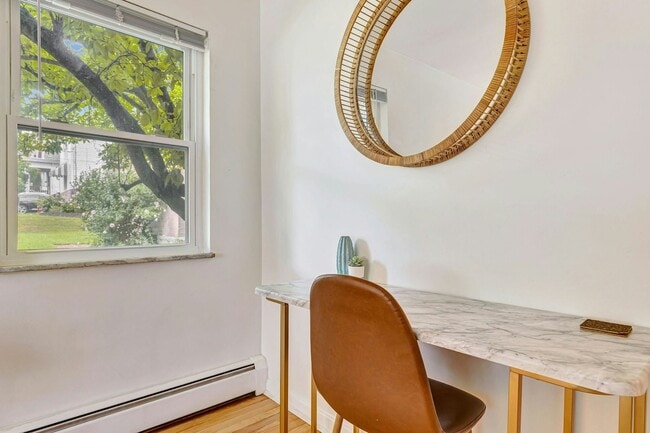 Photo - 2948 Wardall Ave Unit 1