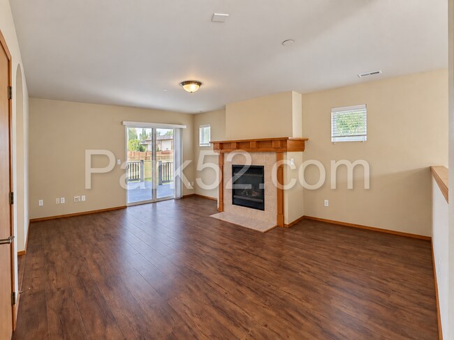 Photo - 2234 Wallace Loop
