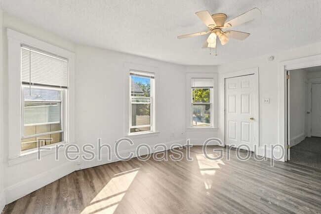 Photo - 1714 Castle Ave Unit 2