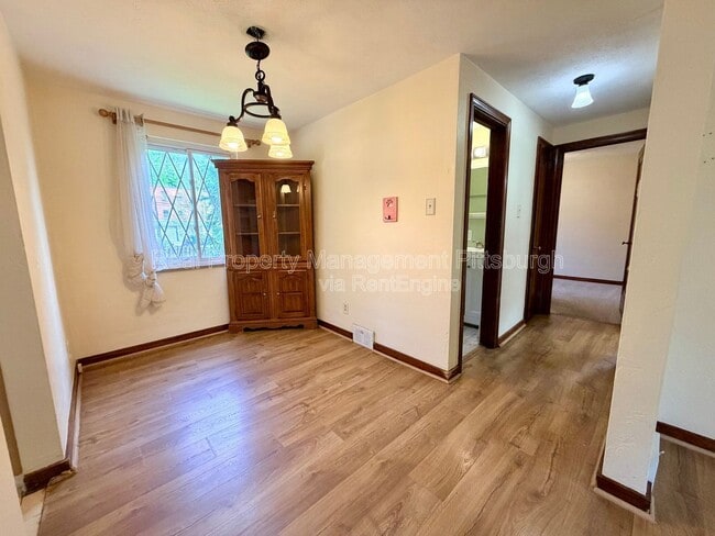 Photo - 1076 Thornwood Dr