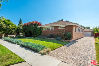 Photo - 4643 Nagle Ave