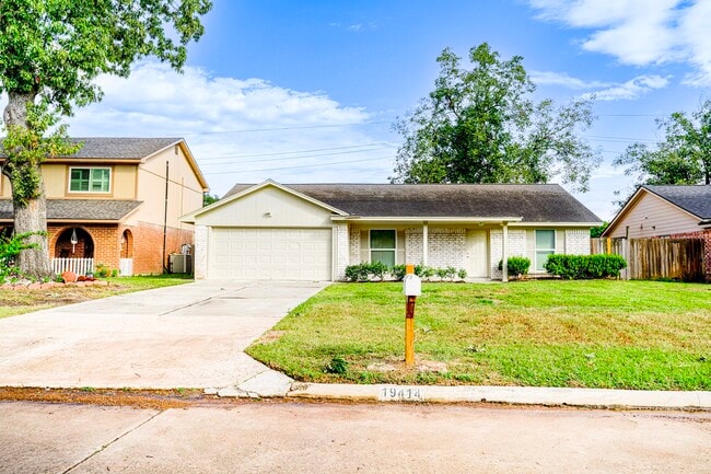 Building Photo - 19414 Leafwood Ln