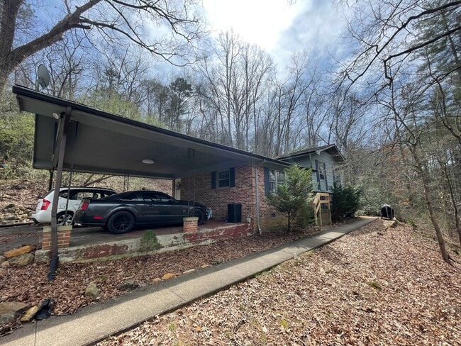 Covered and Uncovered Parking - 129 Reservoir Ridge Dr Unit 122 Res Rdg Up - 3Br