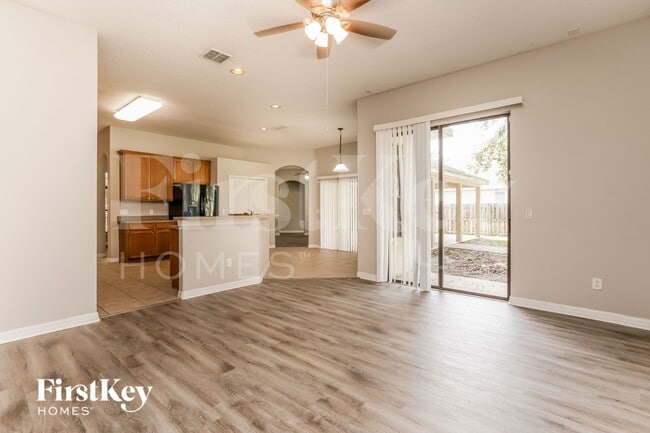 Photo - 1521 Clapton Dr