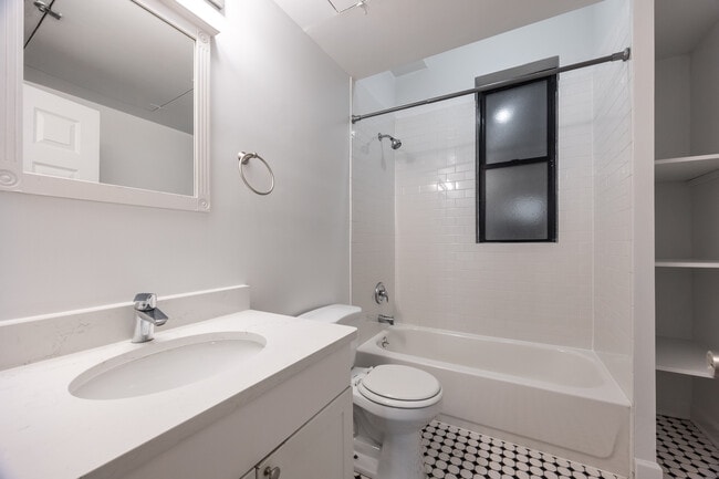 Photo - 2132 W Concord Pl Unit 1