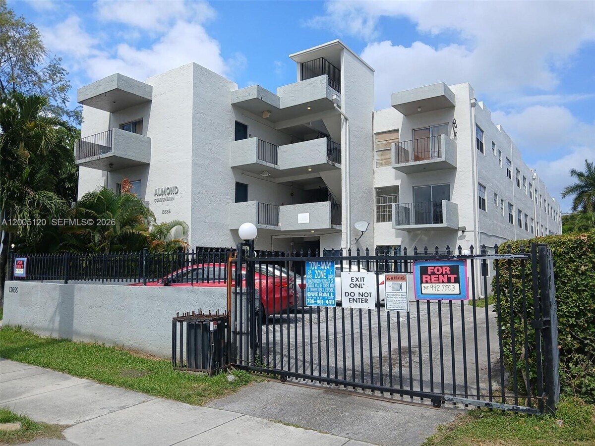 Photo - 13655 NE 3rd Ct Unit 24