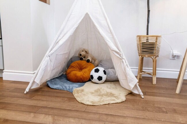 Photo - 10510-10132 132 St NW Unit SI ID1308611P