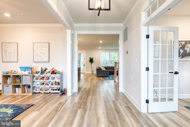 Photo - 7679 Cross Creek Dr