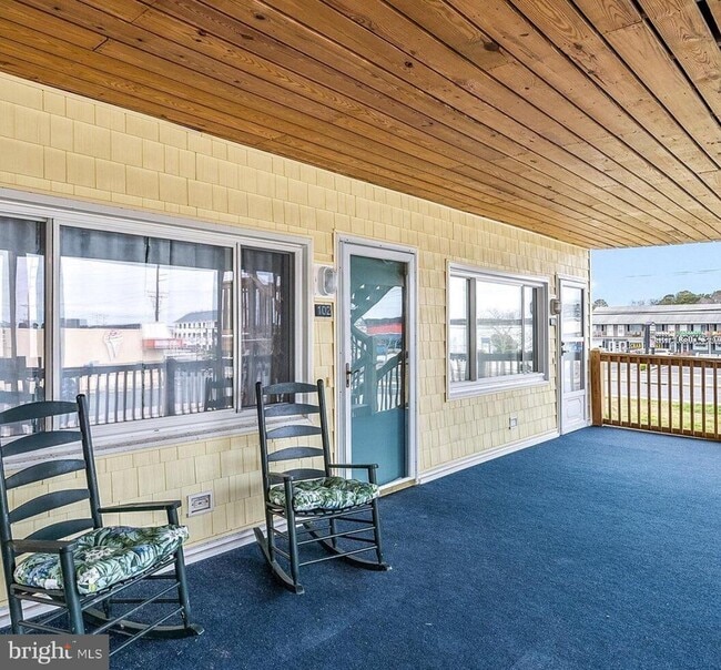 Building Photo - 17 143rd St Unit 102