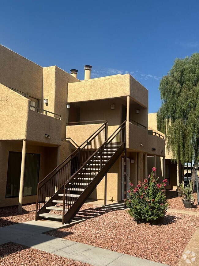 Building Photo - 2 BEDROOM Unit 245 Rental