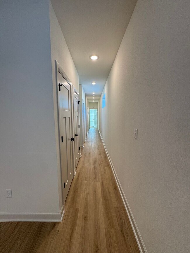 Photo - 3 Bed | 2 Bath Luxury Duplex | The Flats o...