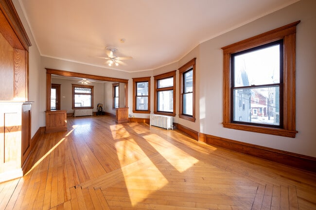 Photo - 507 W 33rd St