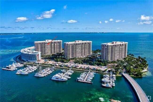 Building Photo - 3 Grove Isle Dr Unit 3 Grove Isle Dr  C1606 Rental