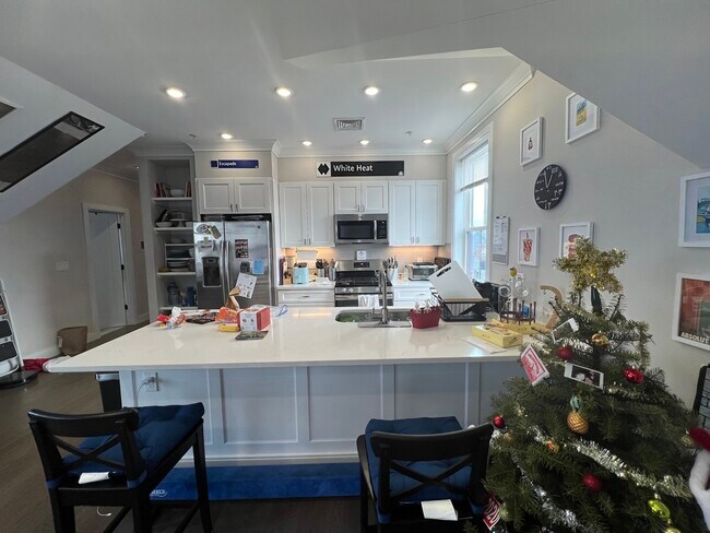 Photo - 79 Linden St Unit 1