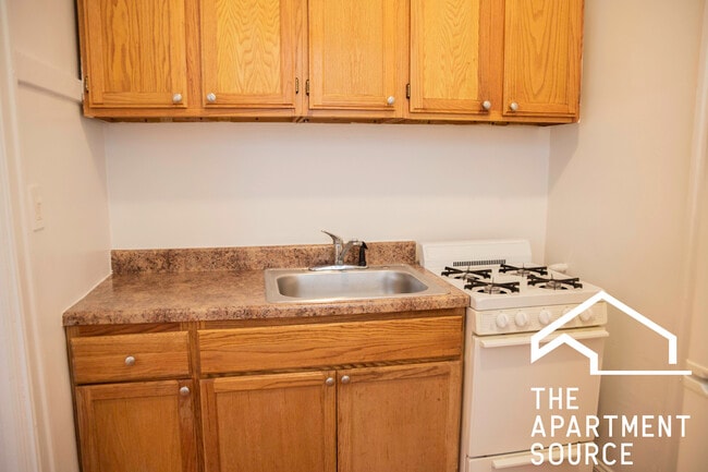 Photo - 2530 N Sawyer Ave Apartamentos Unidad 103