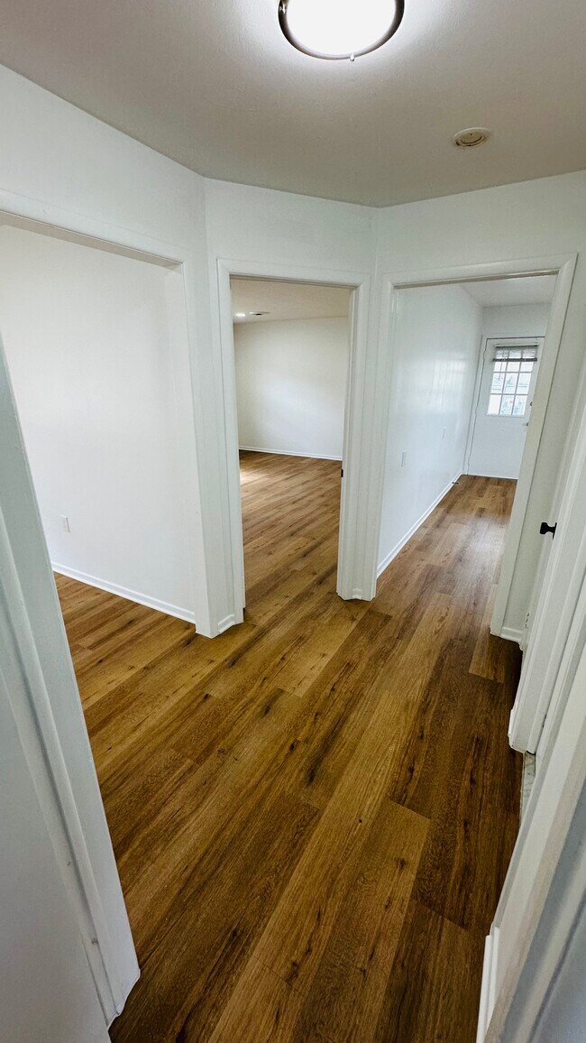 Photo - 108 W Bridge St Unit Apt B