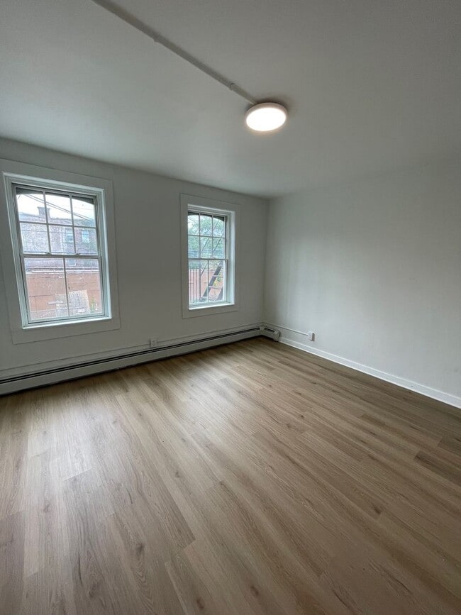 192 Ann St Unit 1