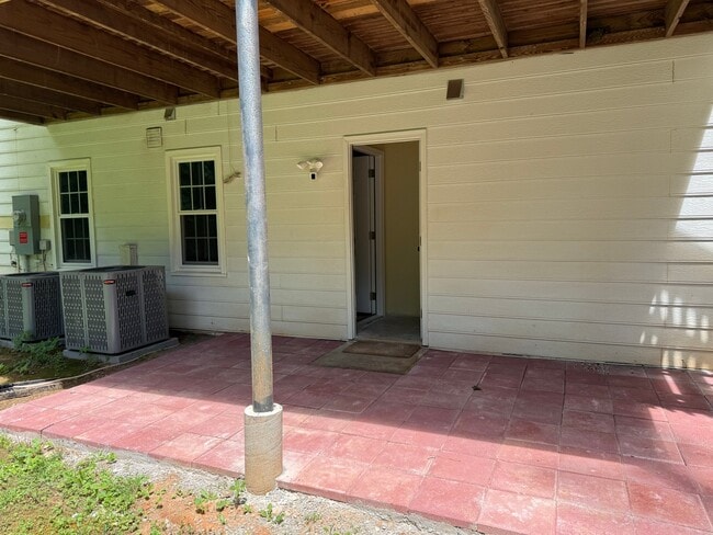 Photo - 2786 Brookcliff Landing NE
