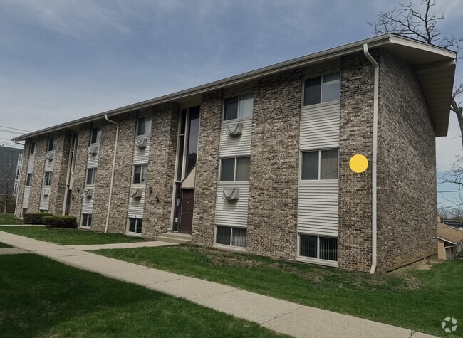 Building Photo - 872 N Milwaukee Ave Unit C1 Rental