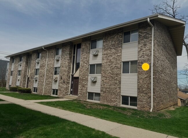 Photo - 872 N Milwaukee Ave Apartment Unit C1