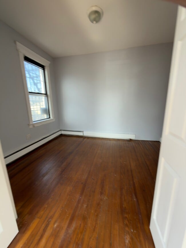 1697 JFK Blvd 2L - 1691 John F Kennedy Blvd Unit 2L