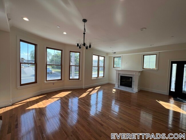 Photo - 74 Union St Unit 1