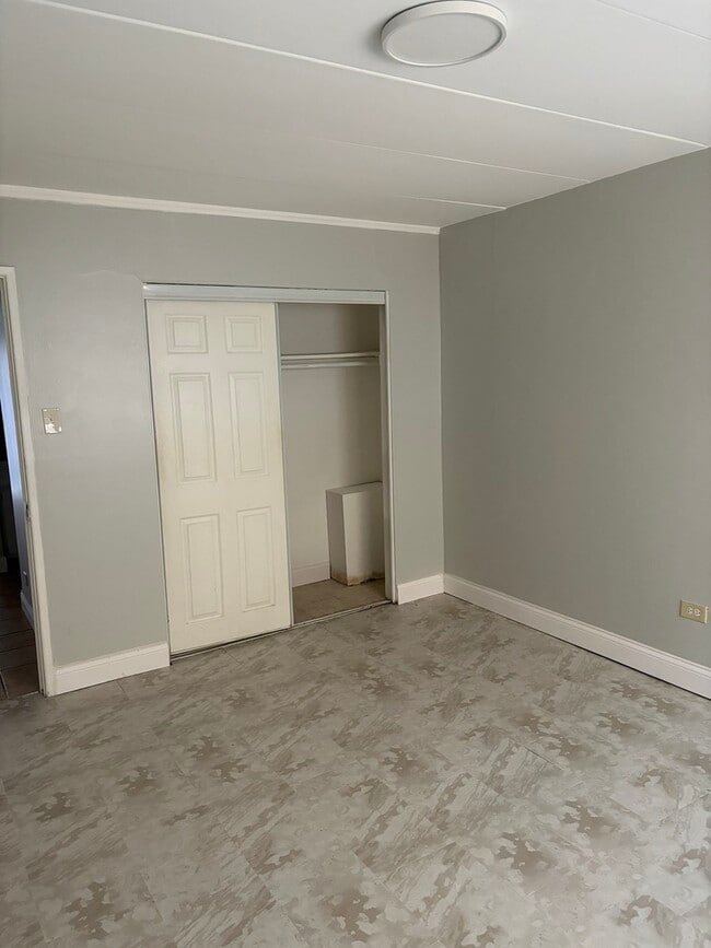 Photo - 9517 Mansfield Ave