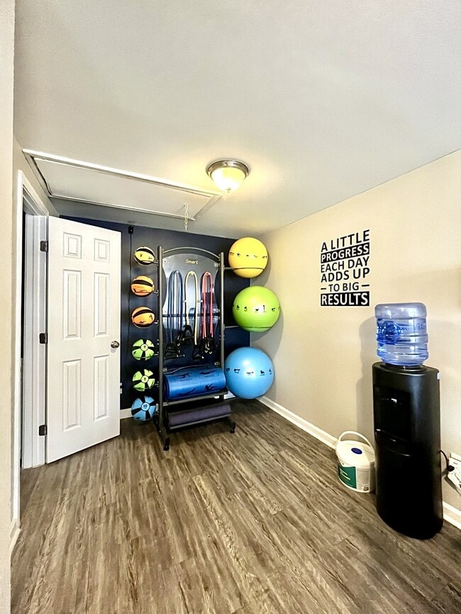 Photo - Lynn Haven Cove Apartments