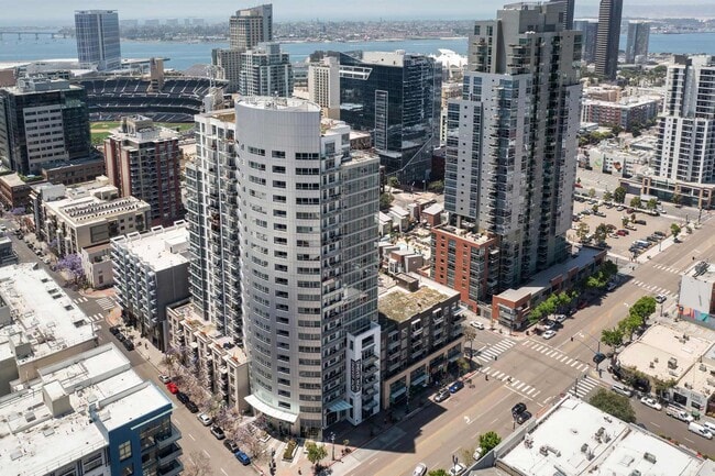 Building Photo - Strata Rental