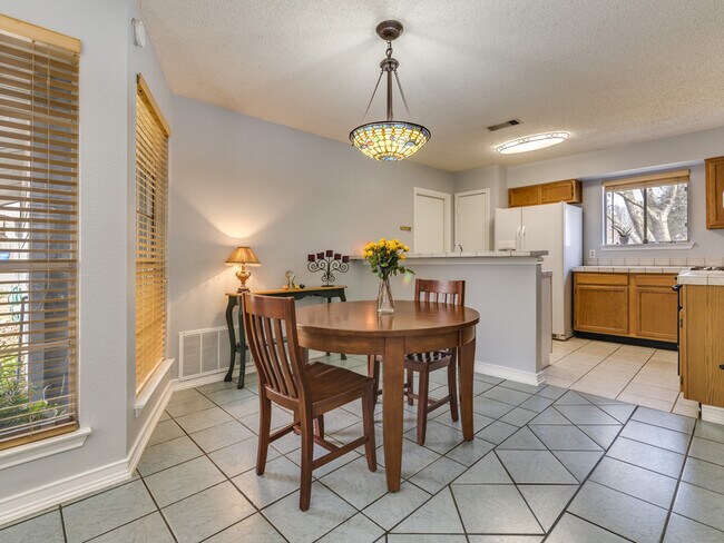 Photo - 8309 Horton Trail