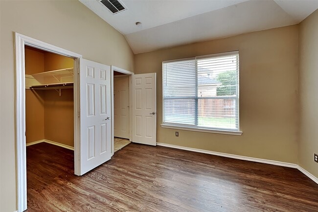 Photo - 8723 Rollick Dr