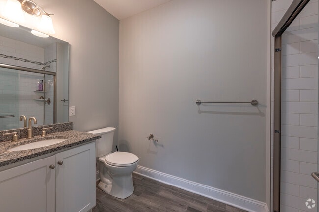 Cedar Village -Studio, 521SF - Bathroom