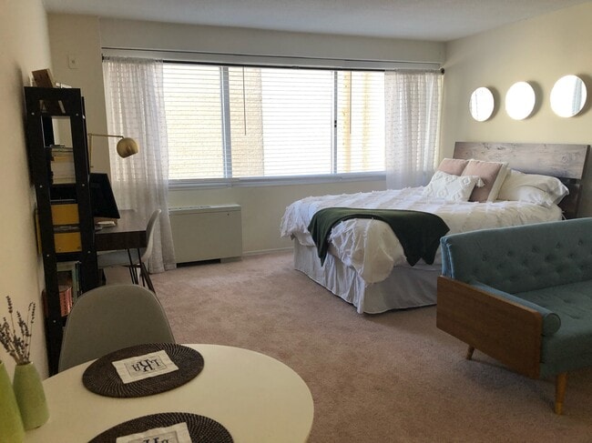 Building Photo - 5500 Friendship Blvd Unit 2329N