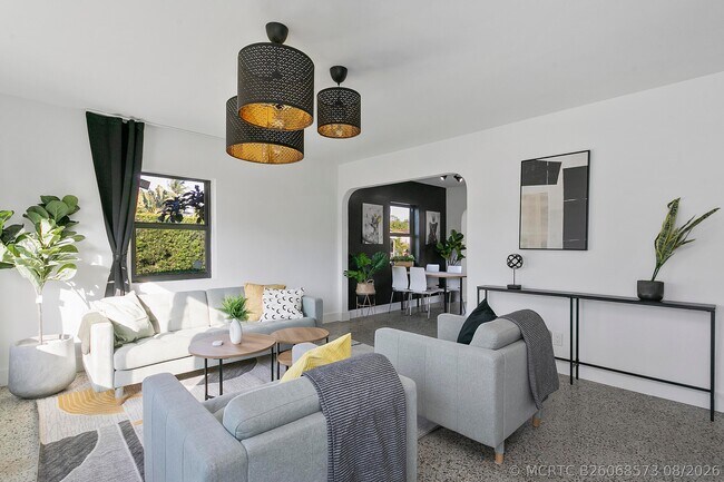 Photo - 601 NE 33rd St