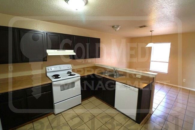Photo - 2806 Cantabrian Dr Unit D