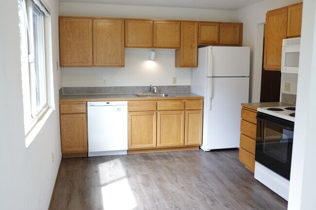 Photo - Bitter Lake Apartments