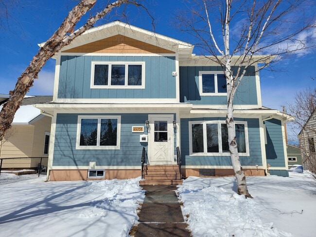 Building Photo - 4605 Oneida St