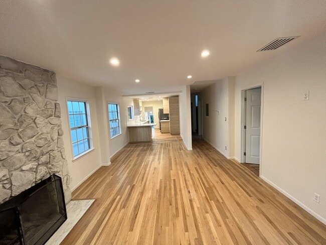 Photo - 8336 Regis Way Unit 8336
