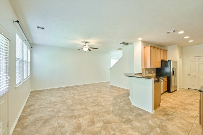Photo - 327 Bloomhill Pl