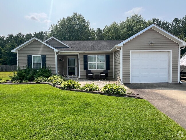 Building Photo - 132 Crooked Run Dr Rental