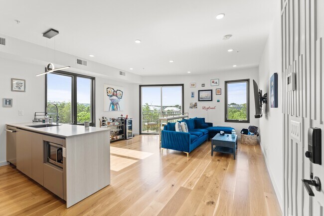 Photo - 191 Condor St Unit 9