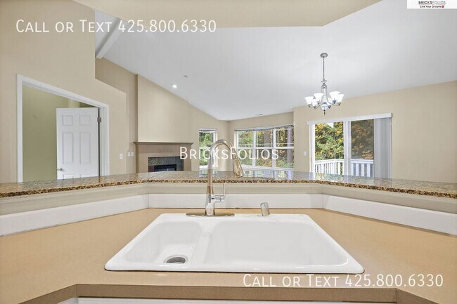 Photo - 702 228th St SW Unit L201