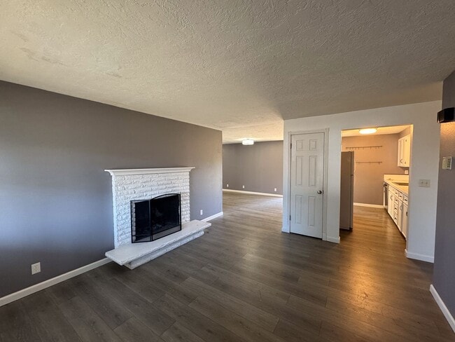 Photo - 3 Bedroom 1 Bath in Churchill Neighborhood