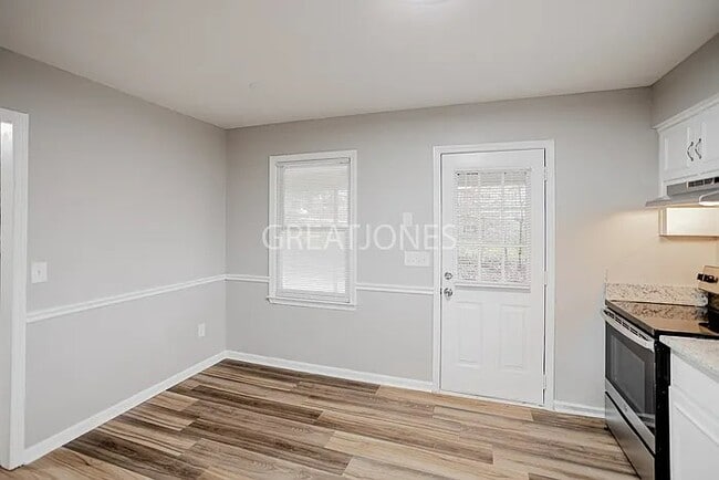 Photo - 1302 Sandusky Dr